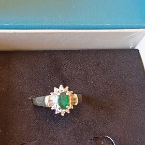 Halo Emerald & Diamond 7.5 Size 14kt Yellow Gold 16 Diamond Stones